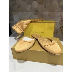 Banana Republic Satin Yellow Flats Women’s Size 7 Silk Mules w/ Box & Bag NWOT
